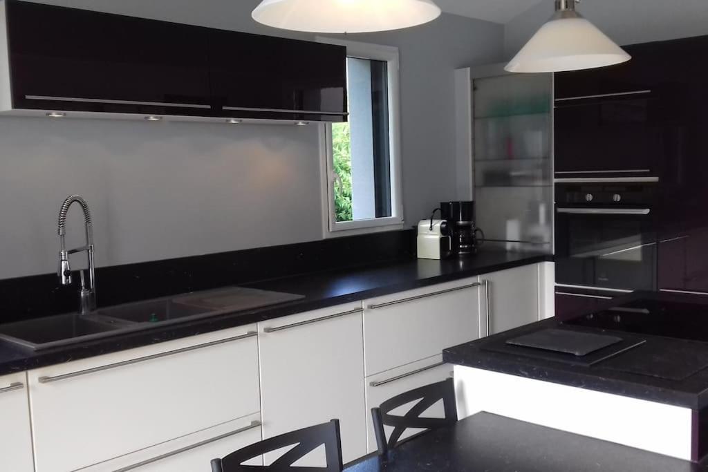 9 Pers 160 M² +Jardin- 10Mn Nantes -30Mn Mer Бугене Екстер'єр фото